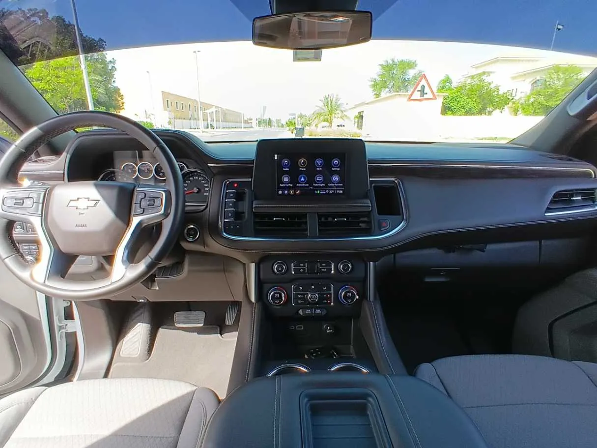 Car image 15