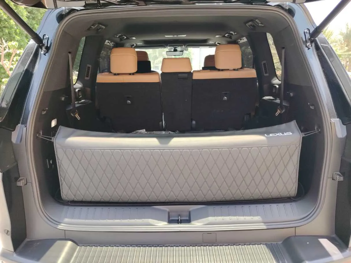 Car image 38