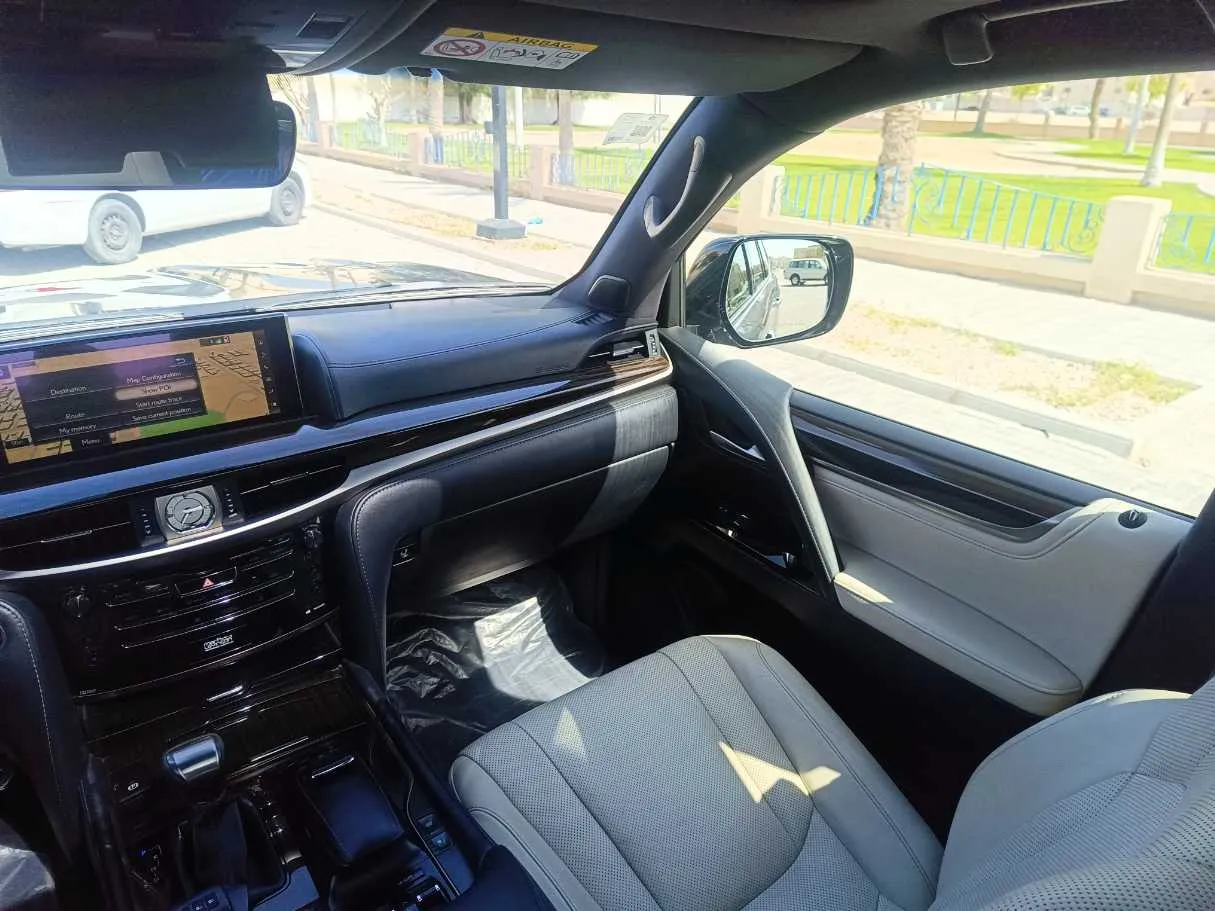 Car image 36