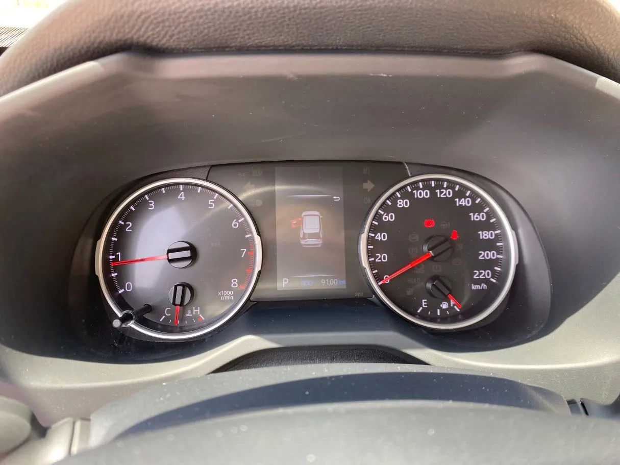 Car image 18