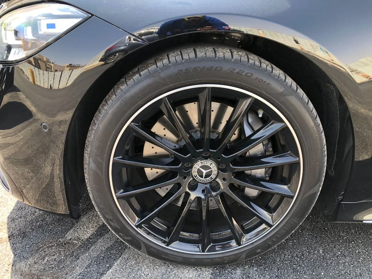 Car image 10