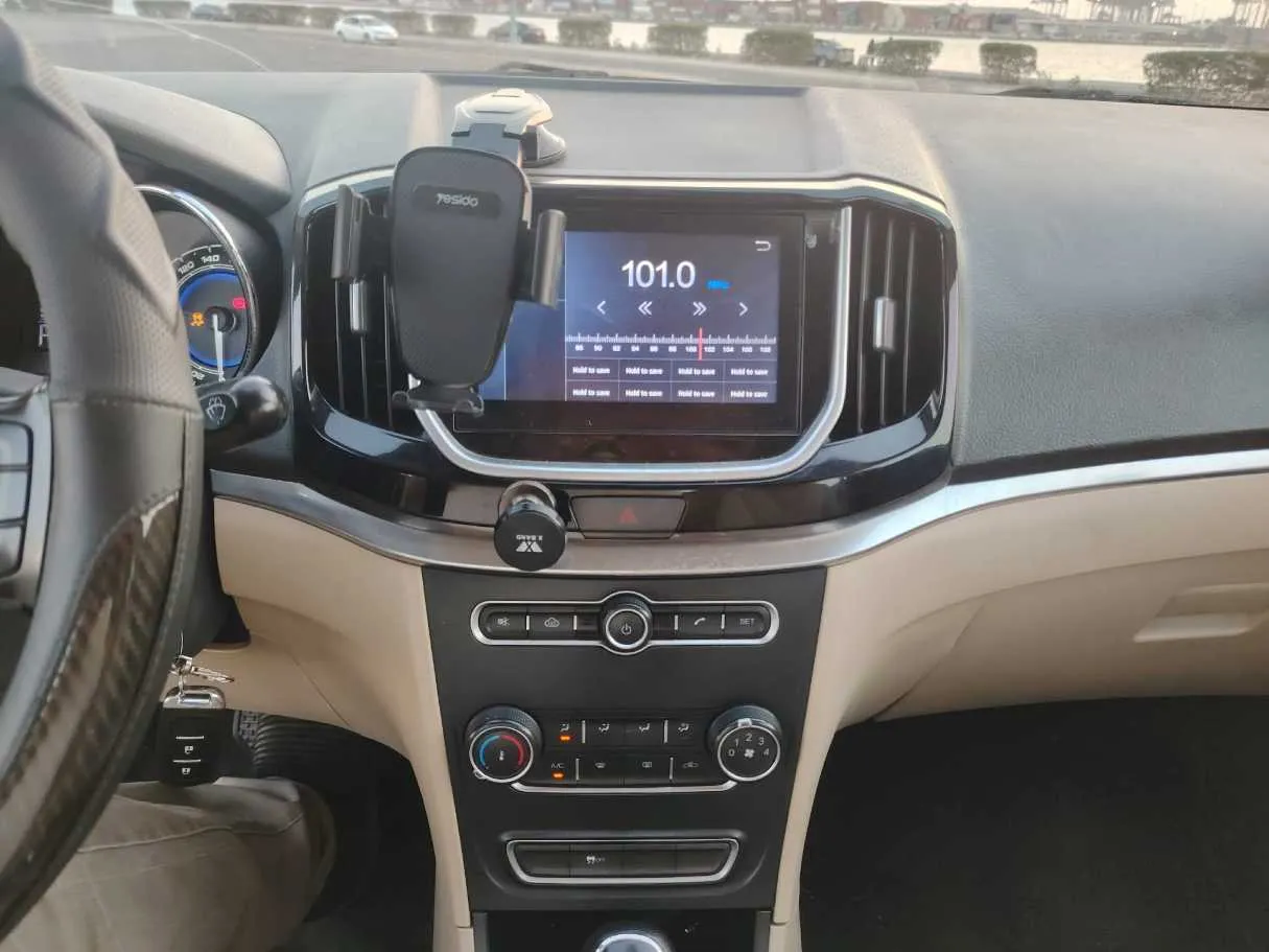 Car image 23