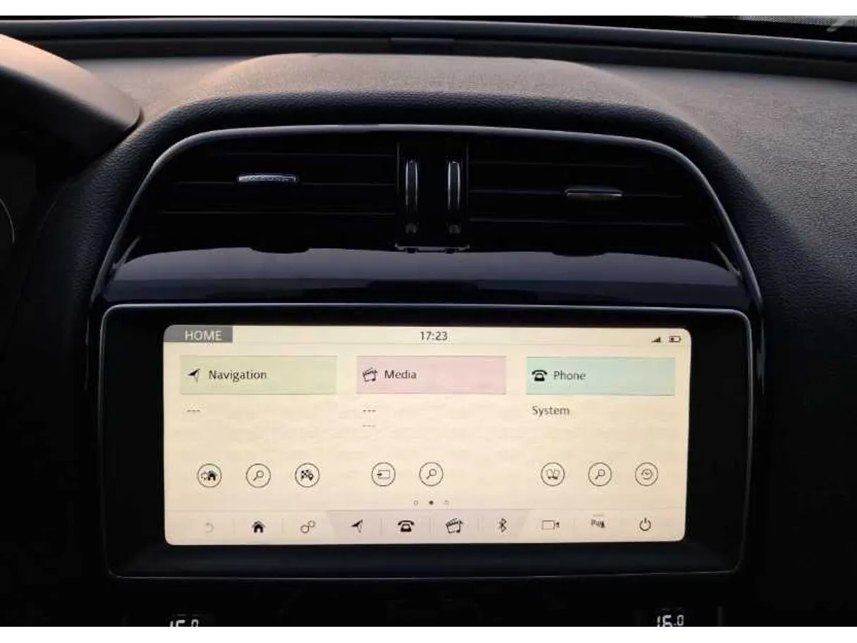 Car image 18