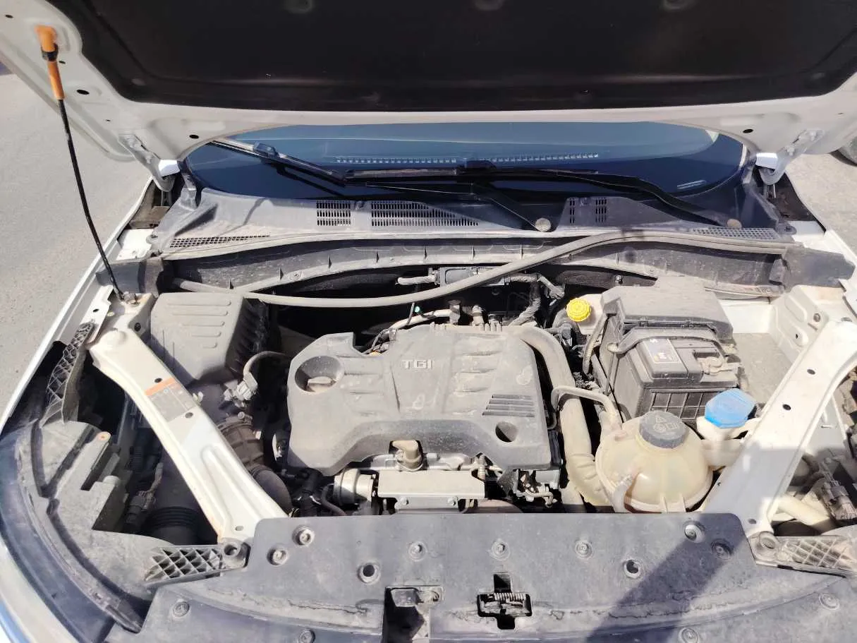 Car image 29