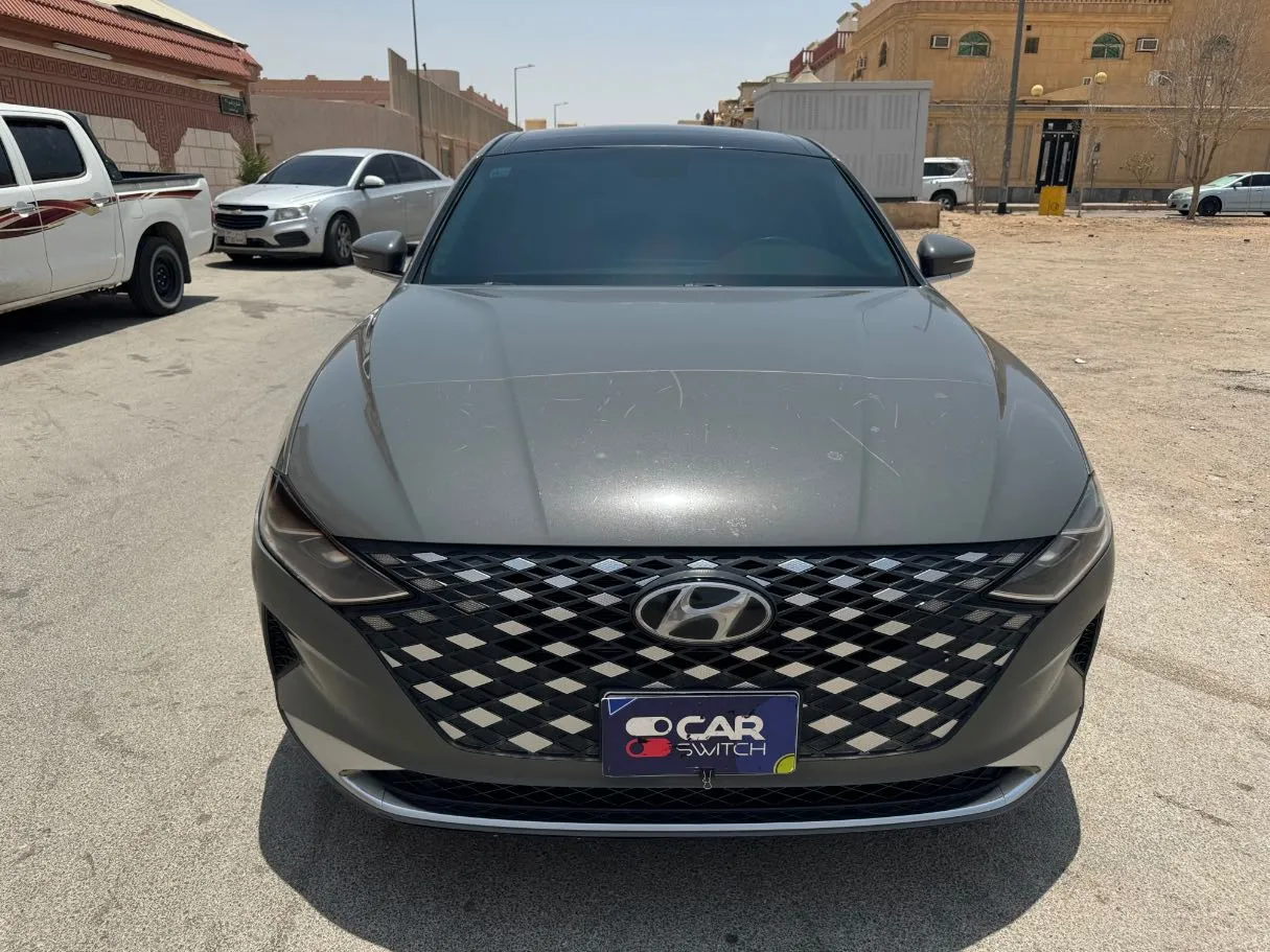 Car image 2