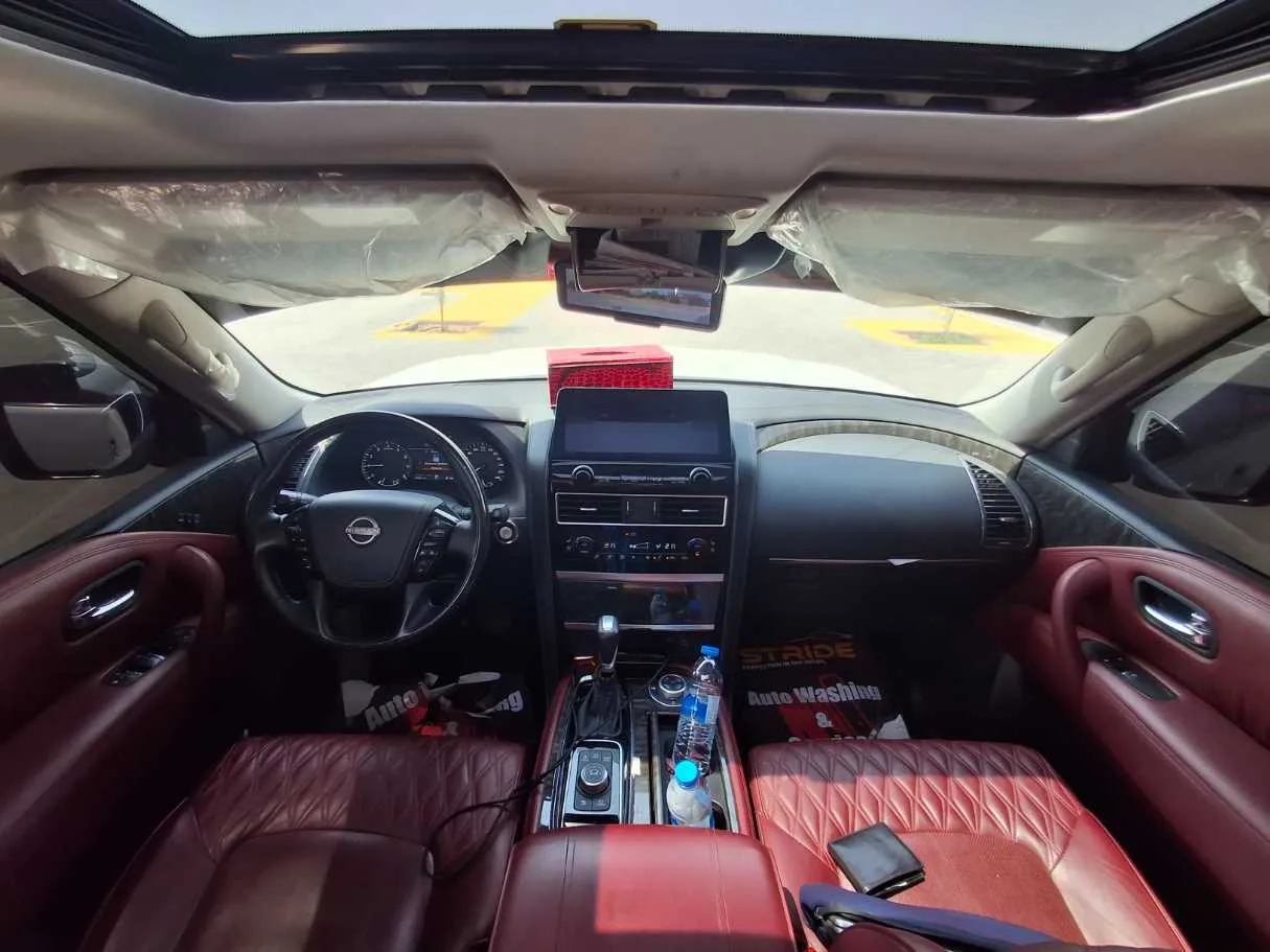 Car image 16