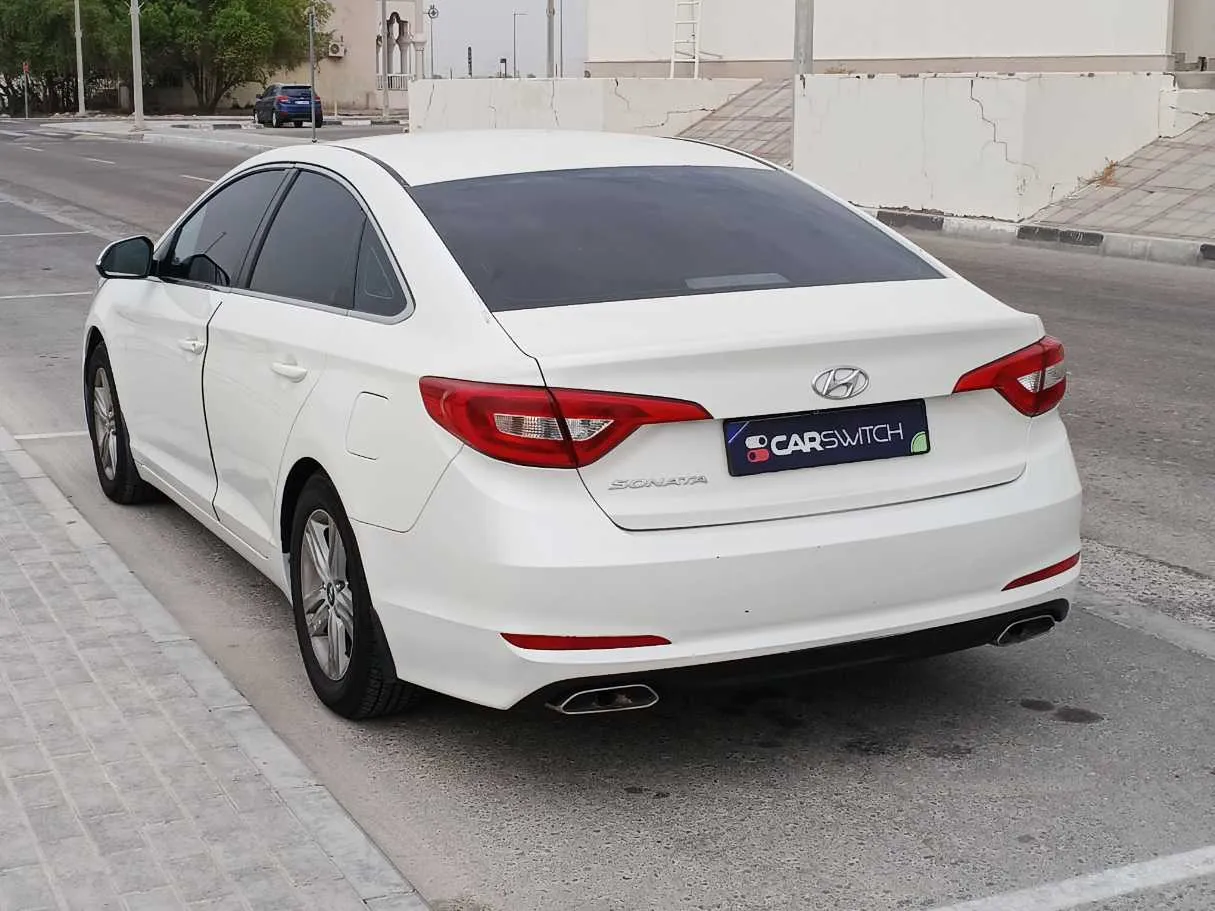 Car image 7