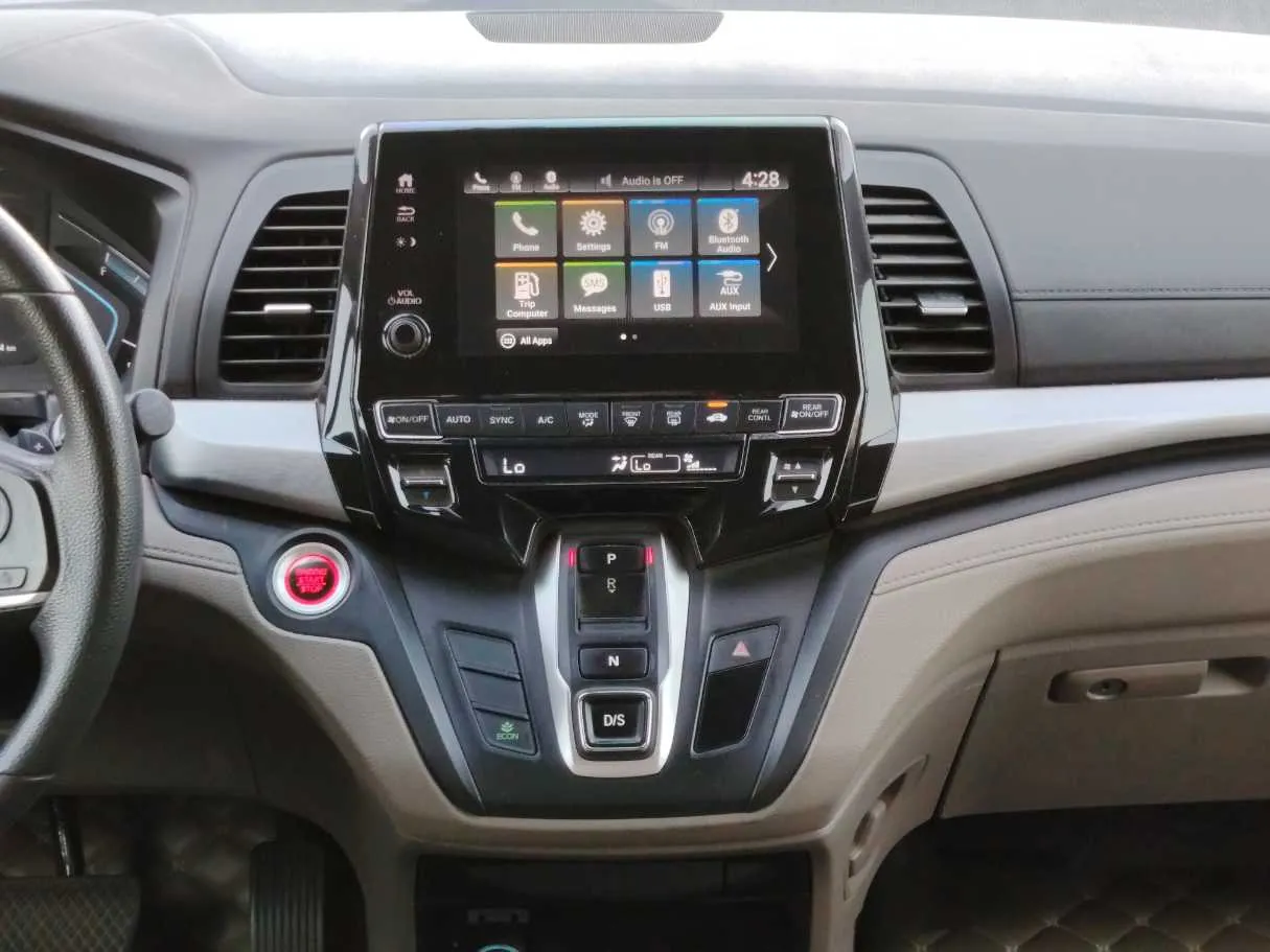 Car image 20