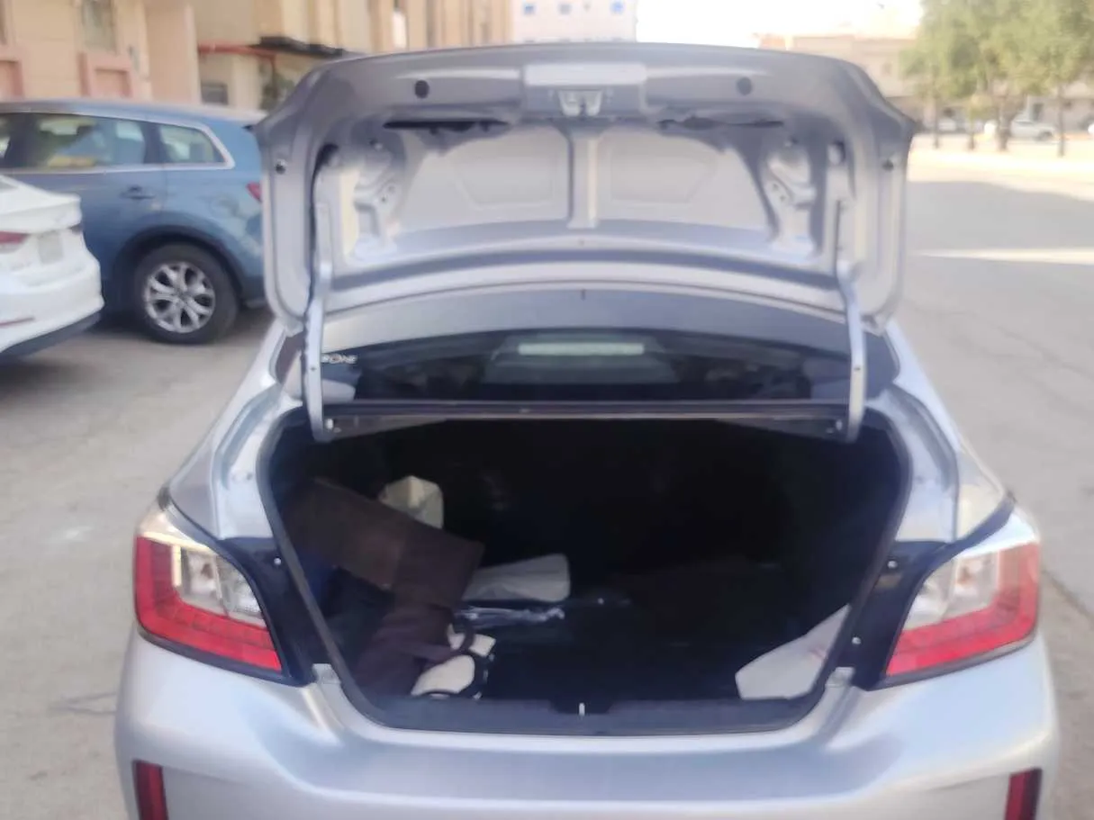 Car image 21