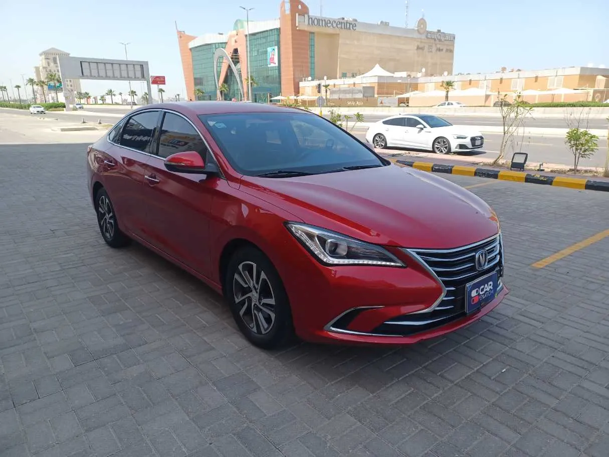 Car image 3