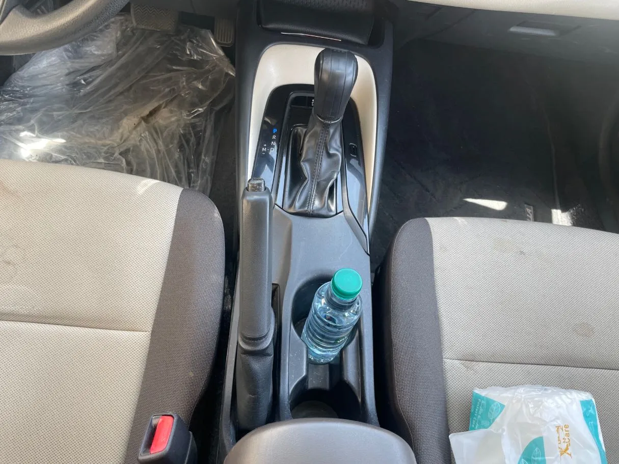 Car image 19