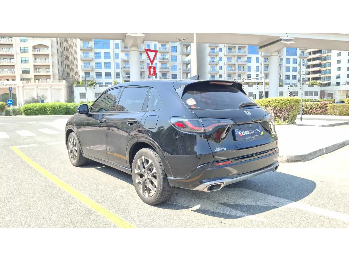 Car image 7