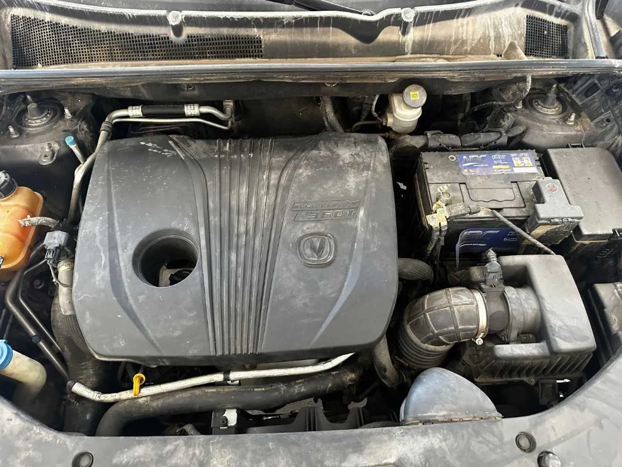Car image 28