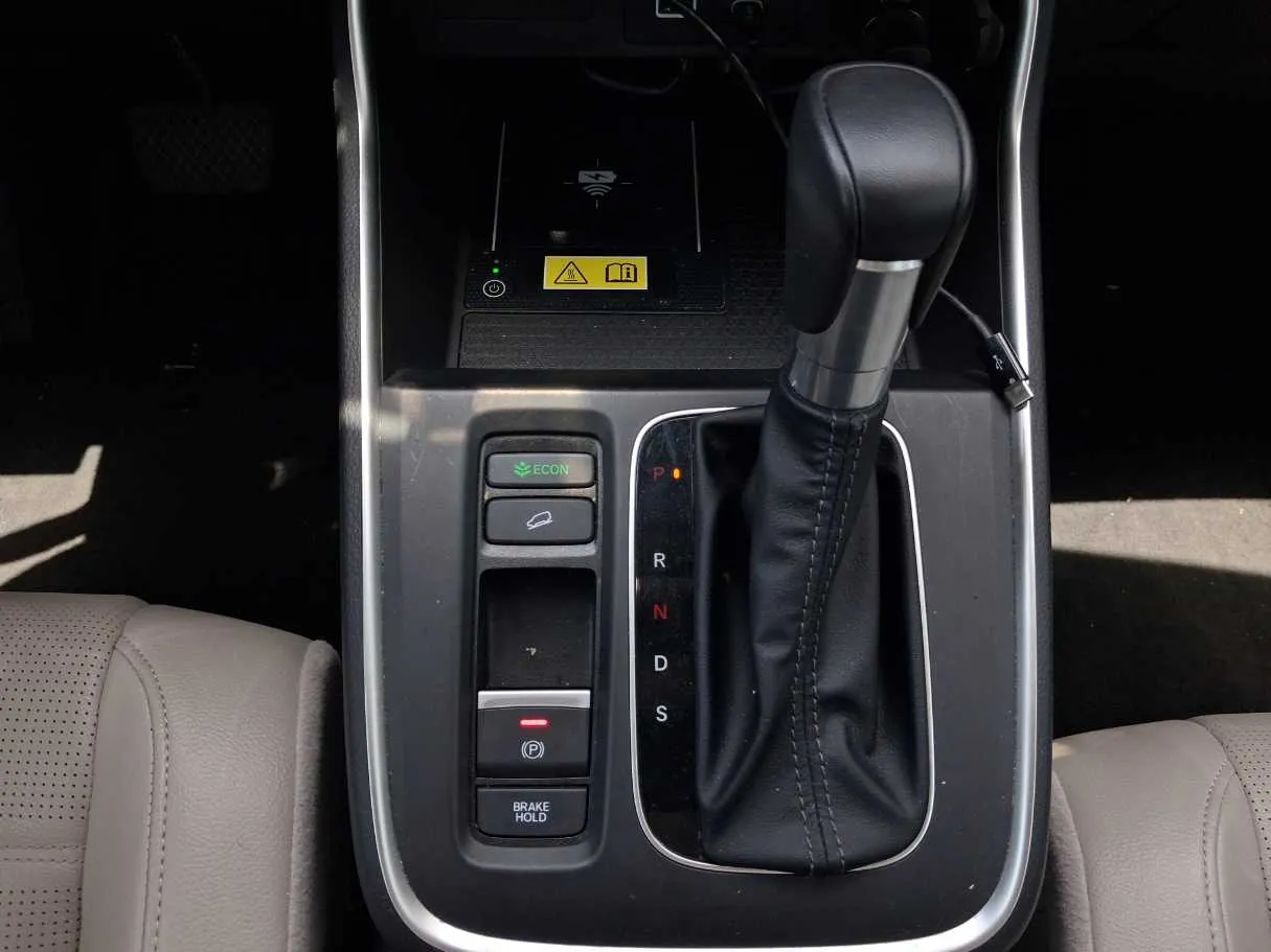 Car image 15