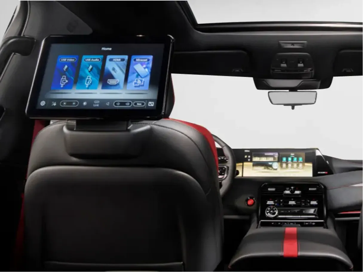 Car image 11