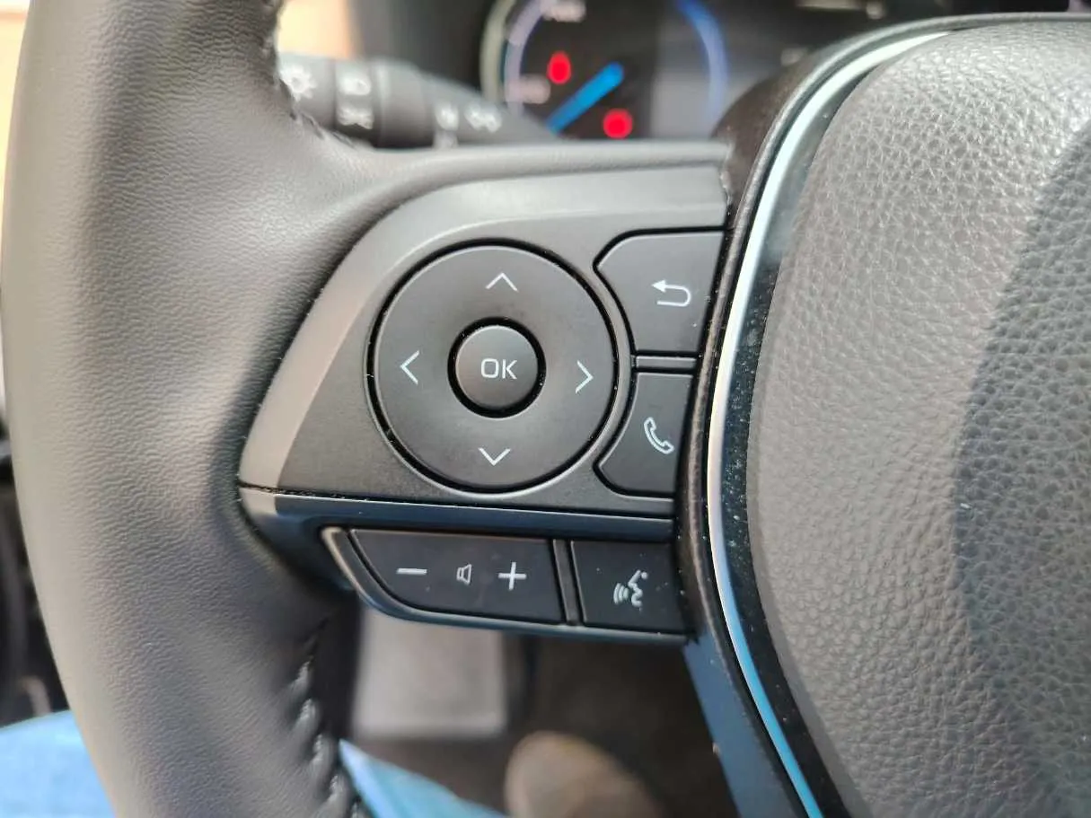 Car image 35