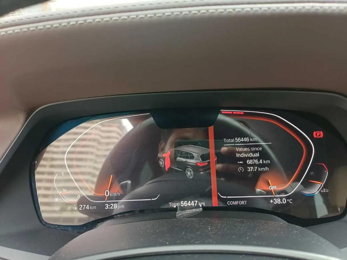 Car image 23