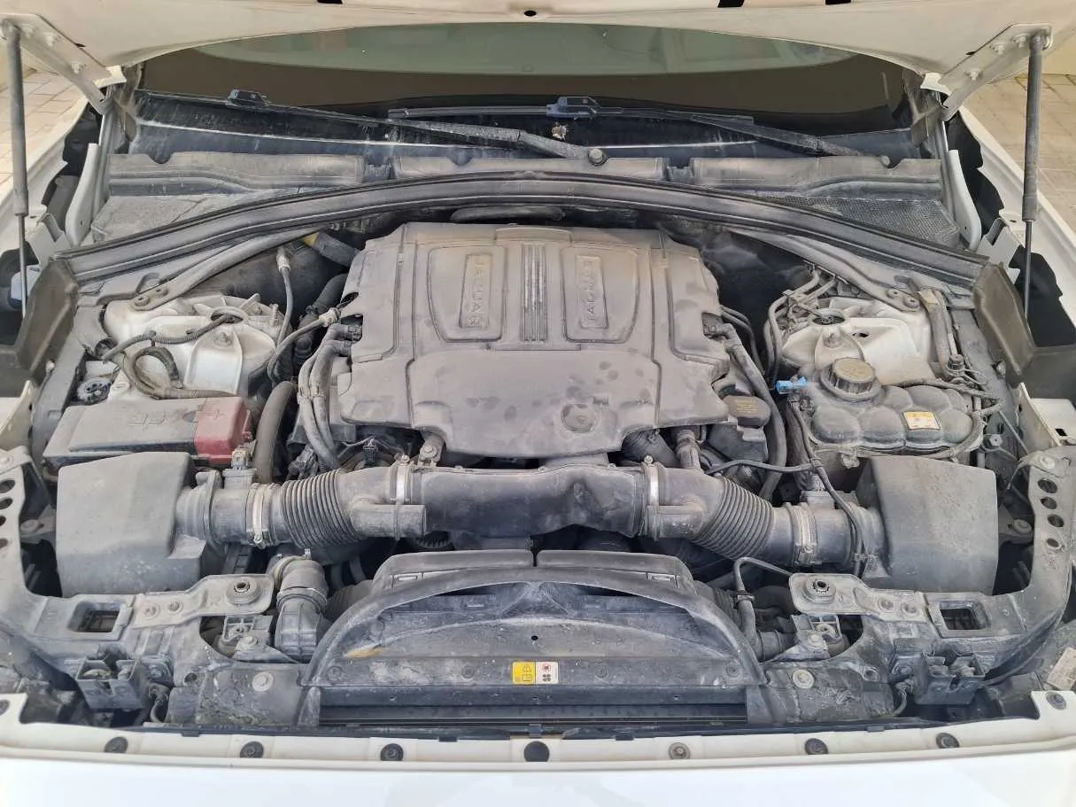 Car image 21