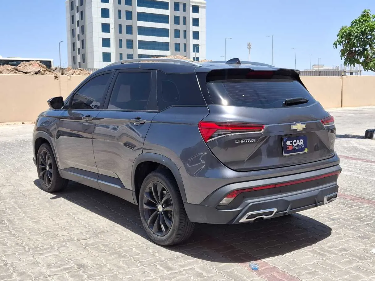 Car image 7