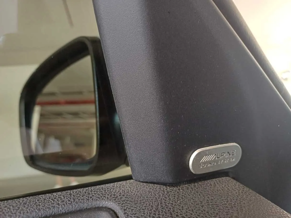 Car image 20