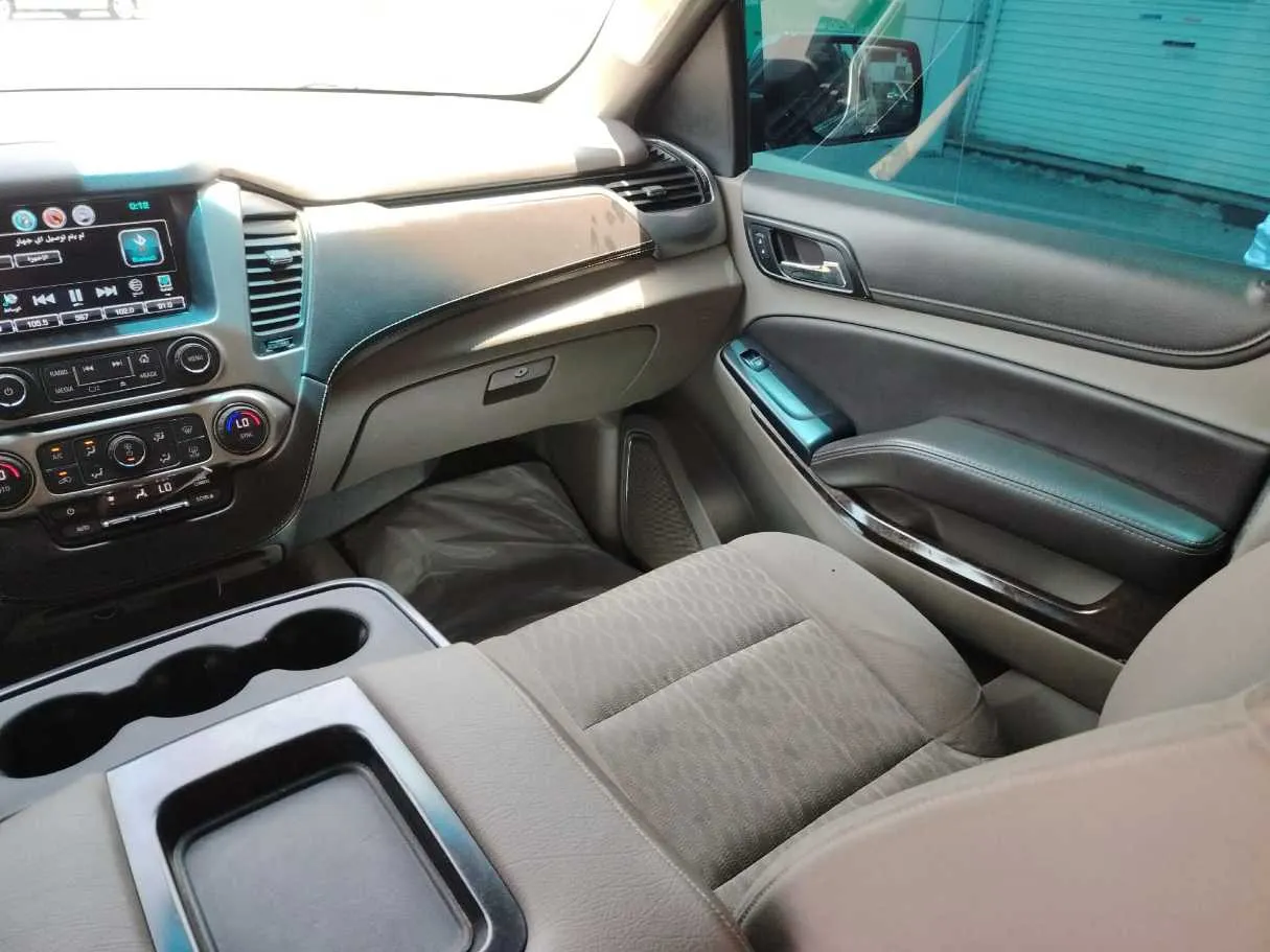 Car image 34