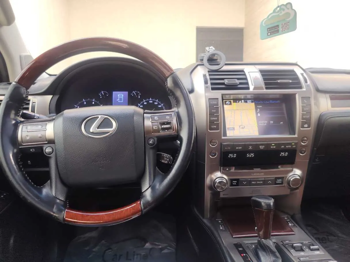 Car image 23