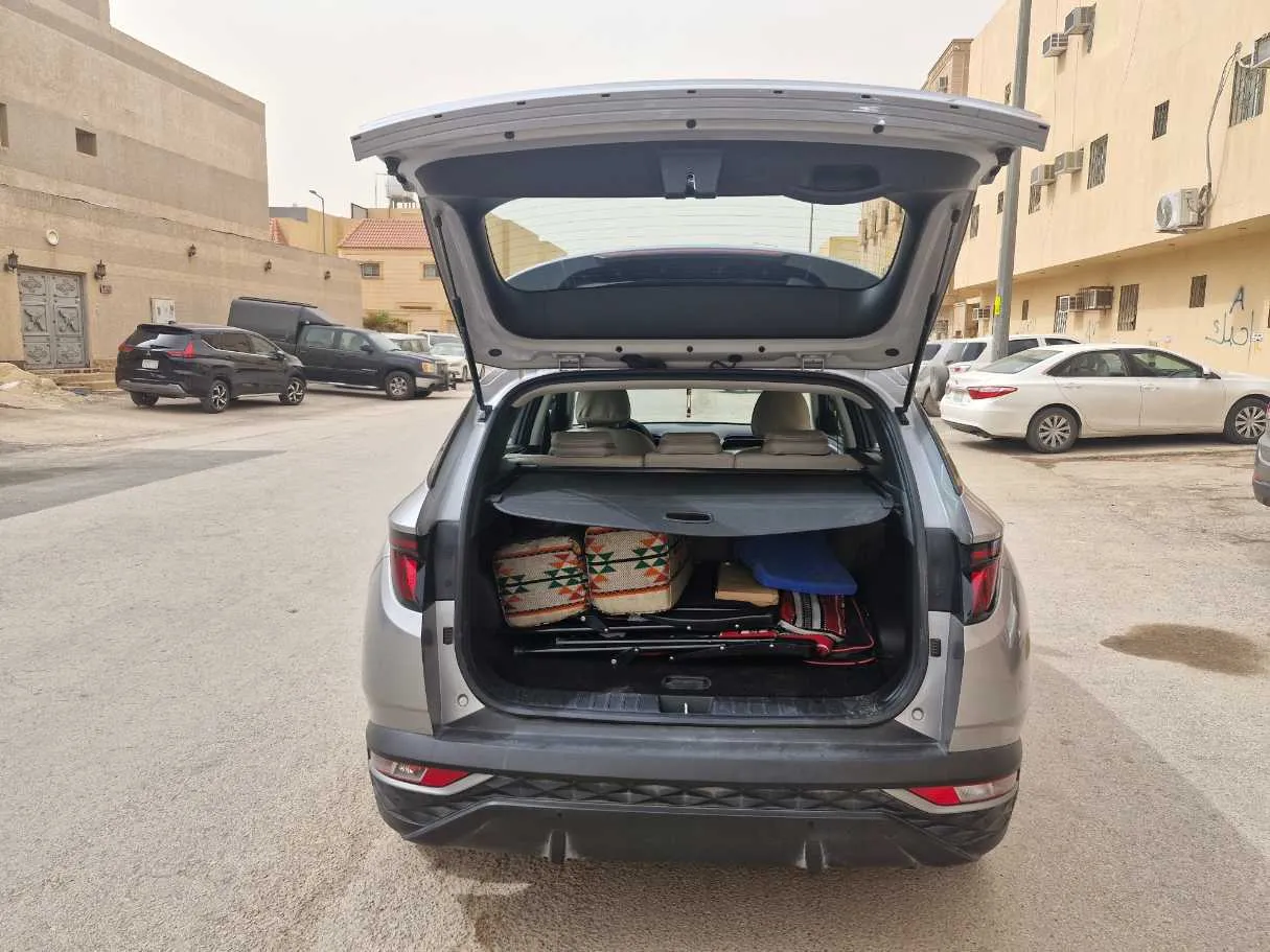 Car image 20