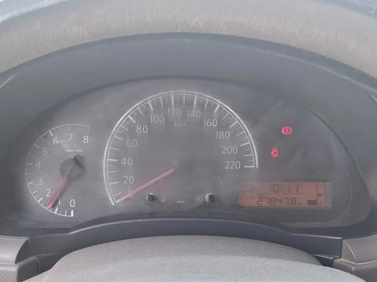 Car image 16