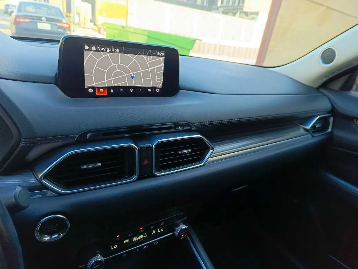 Car image 23