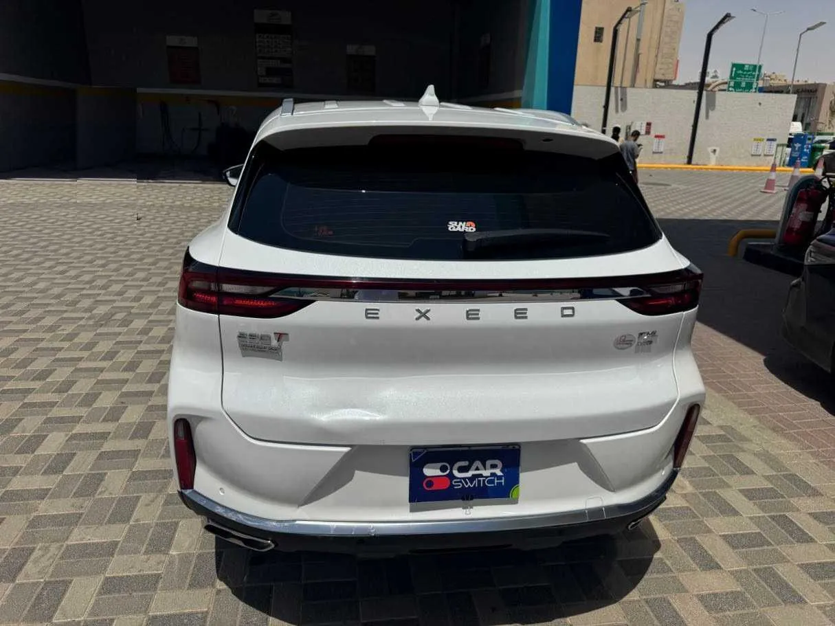 Car image 6