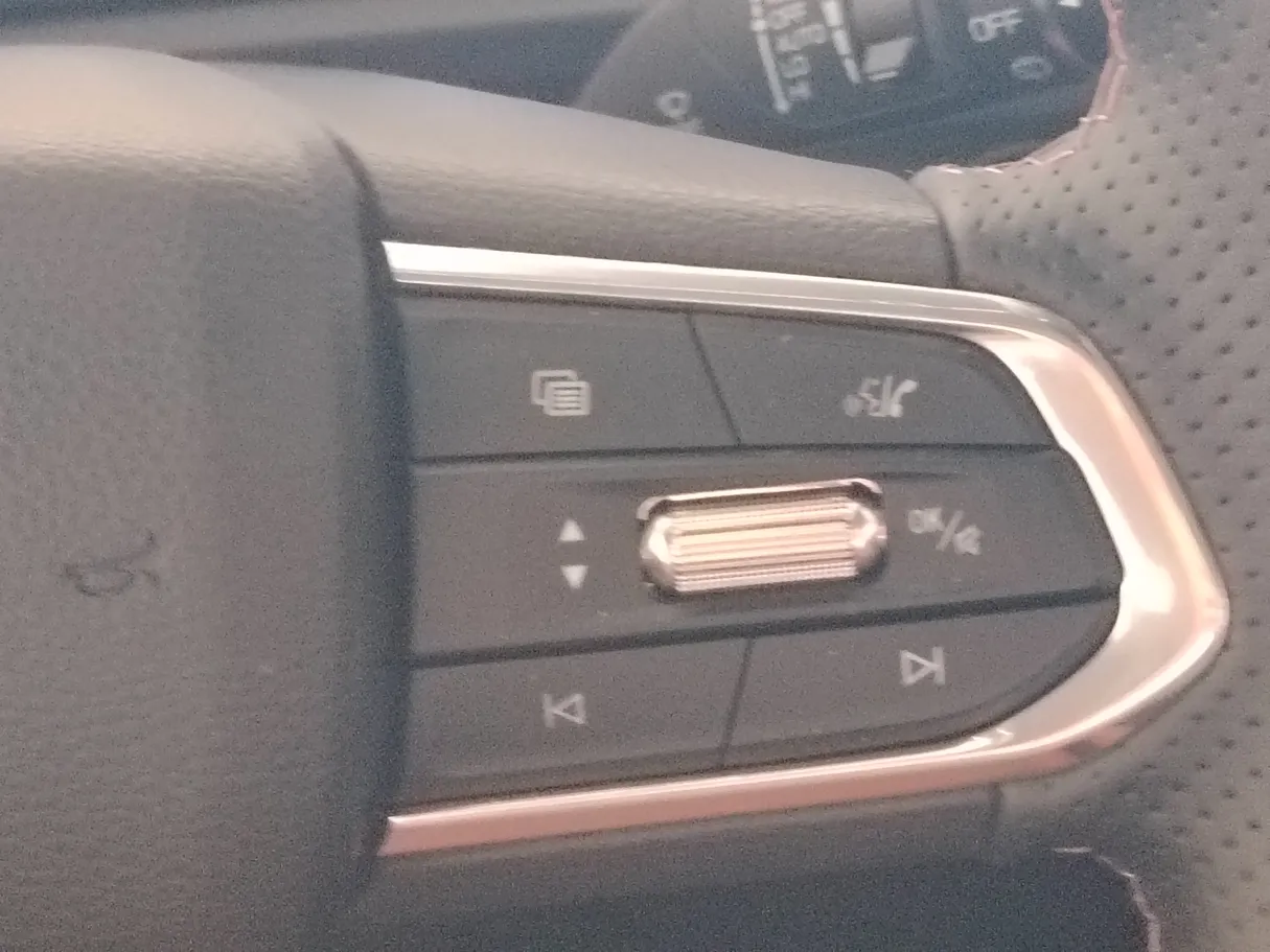 Car image 28
