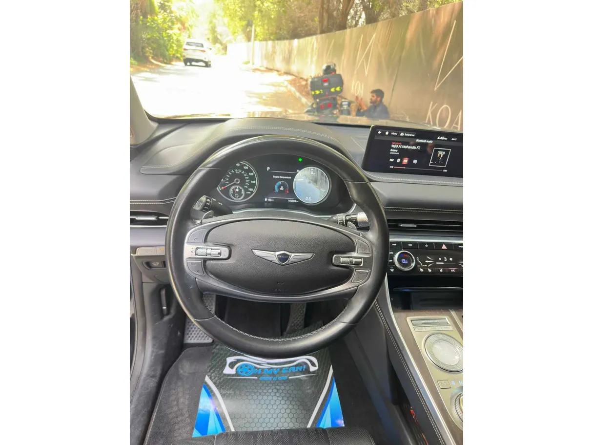 Car image 11