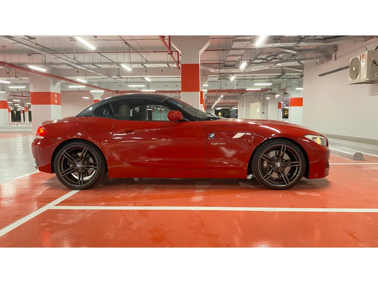 Car image 2