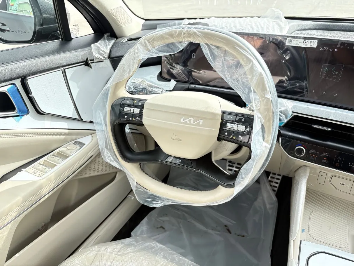 Car image 23