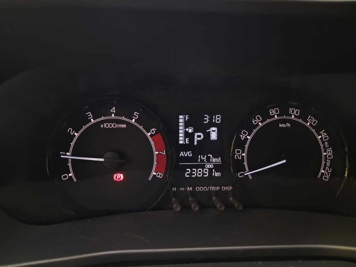 Car image 18
