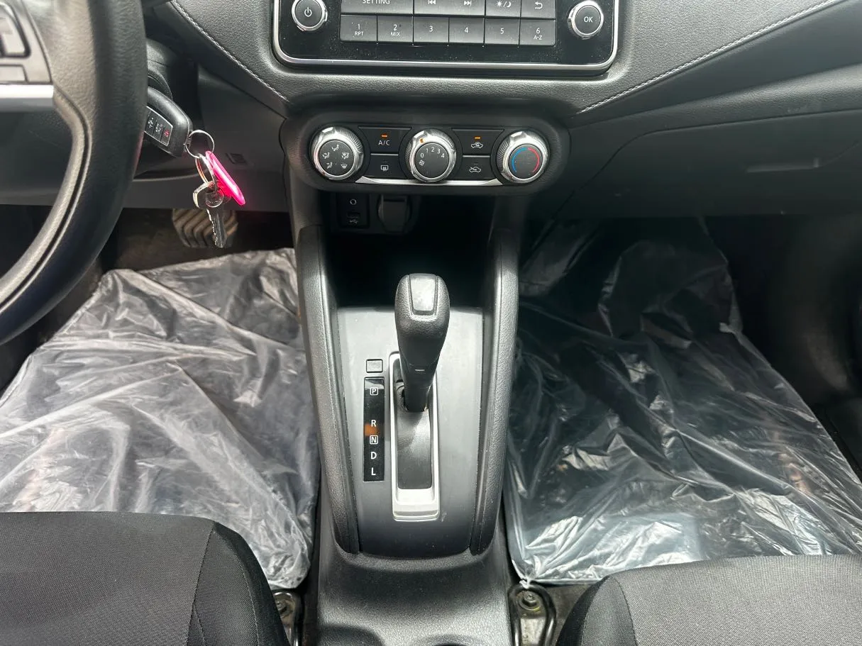 Car image 20