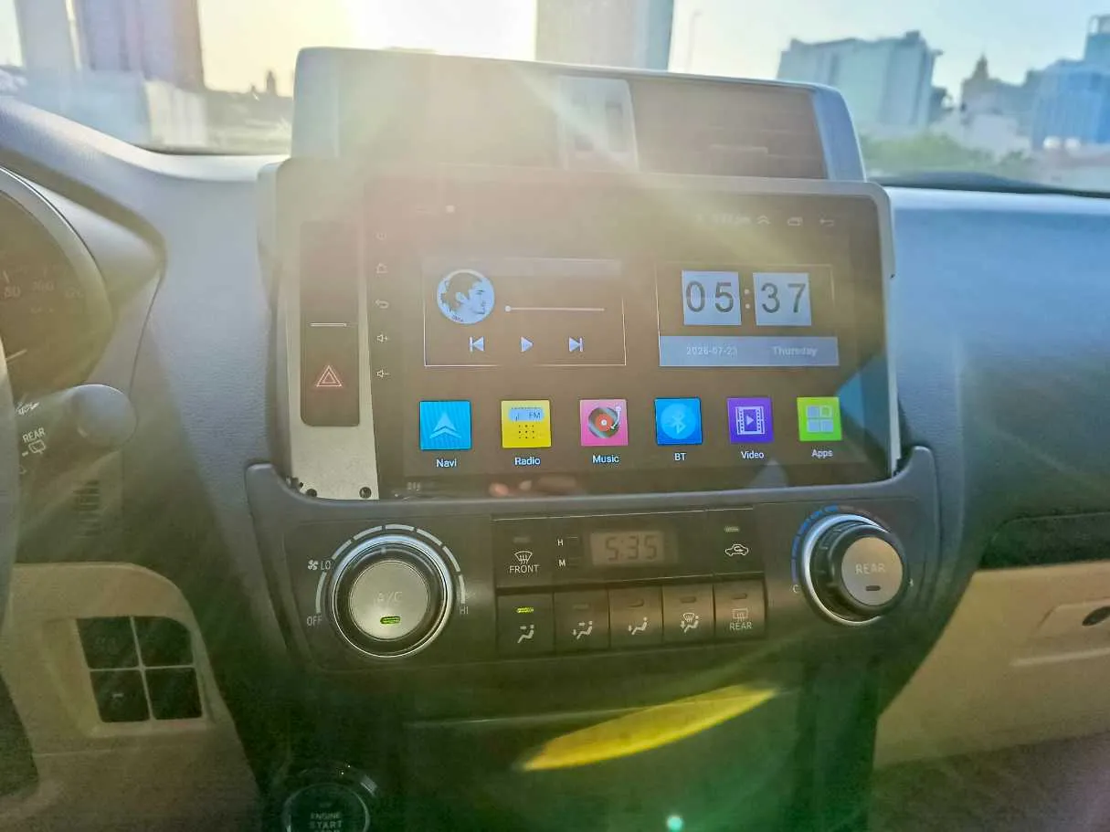 Car image 22