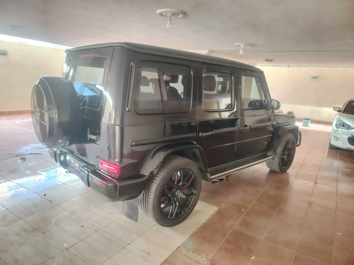 Car image 5