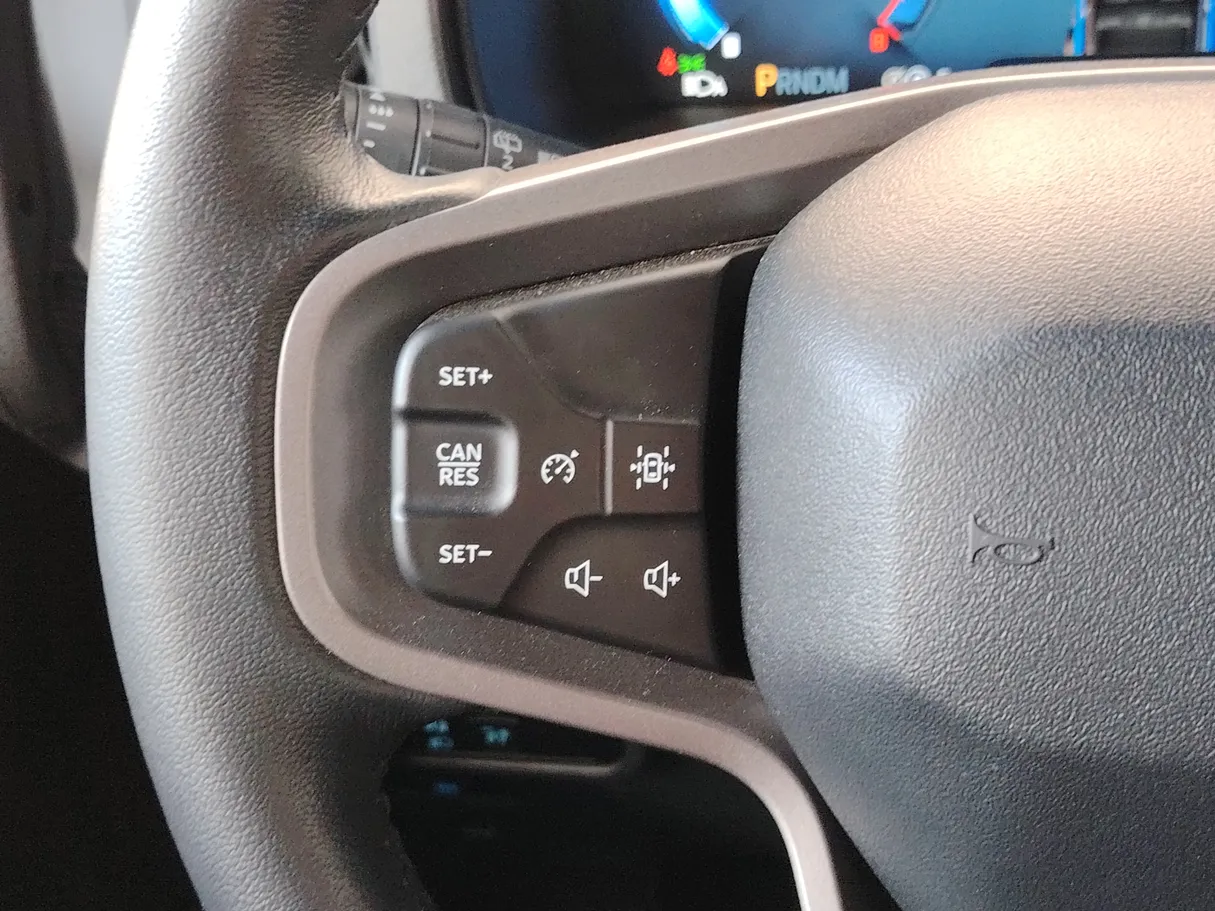Car image 27