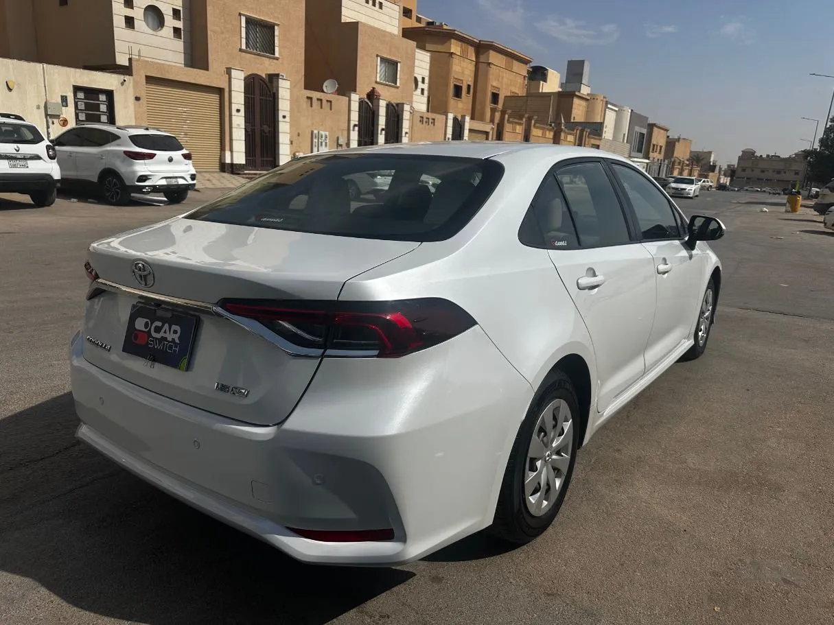 Car image 5