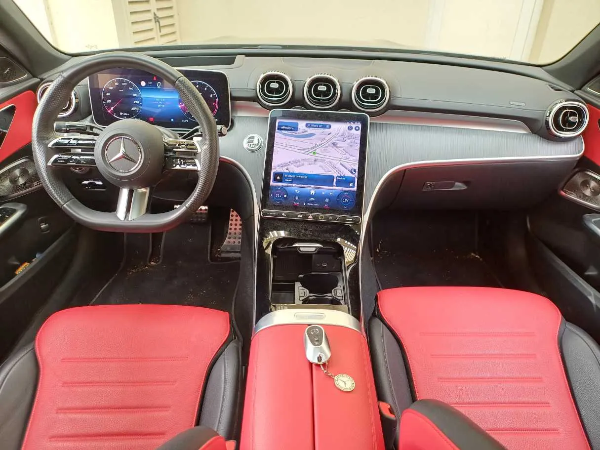 Car image 15