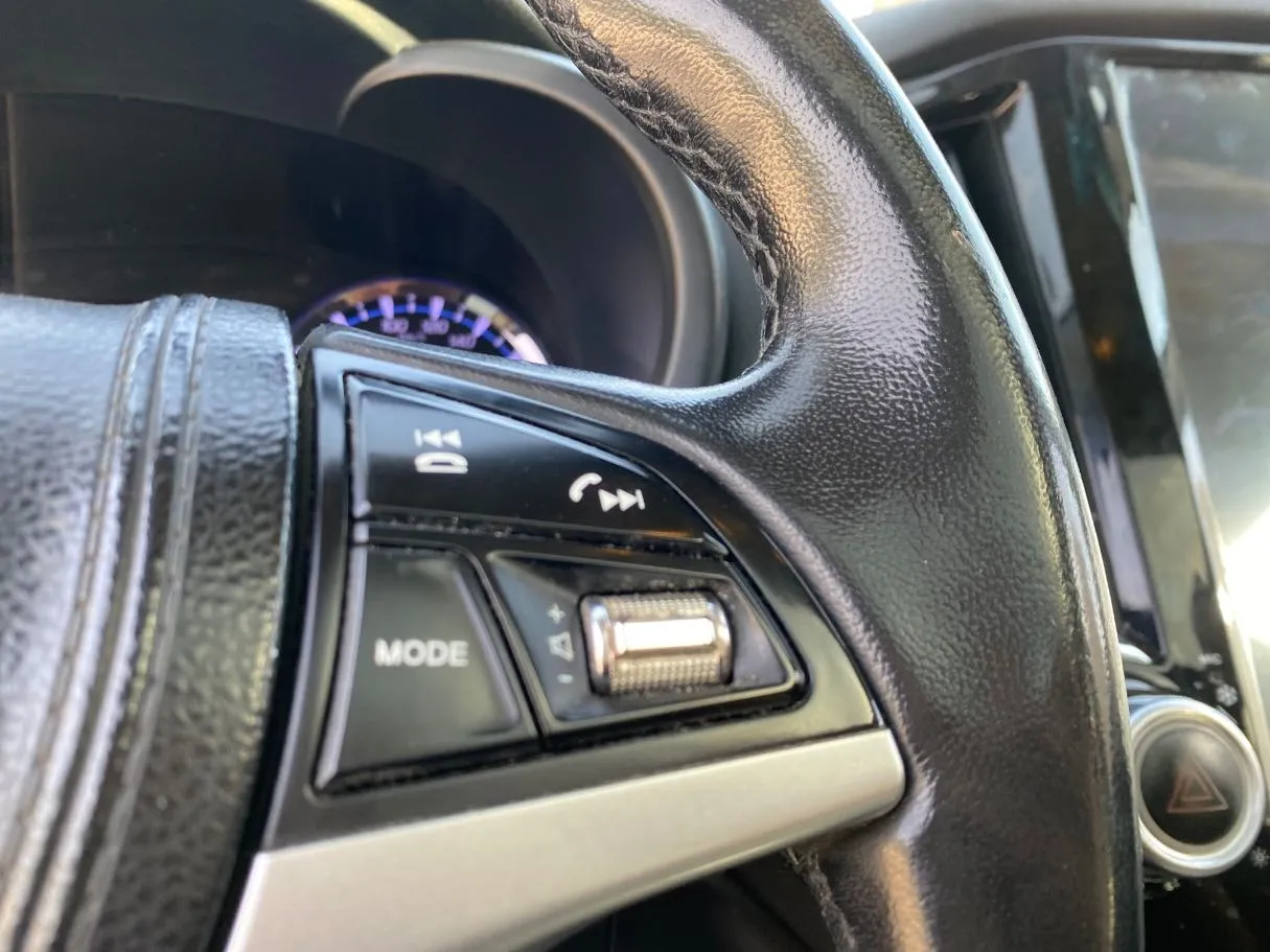 Car image 24