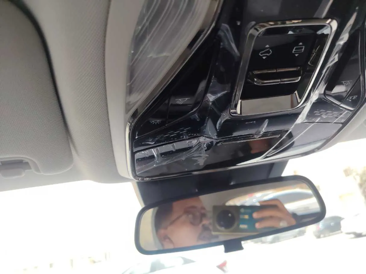 Car image 29