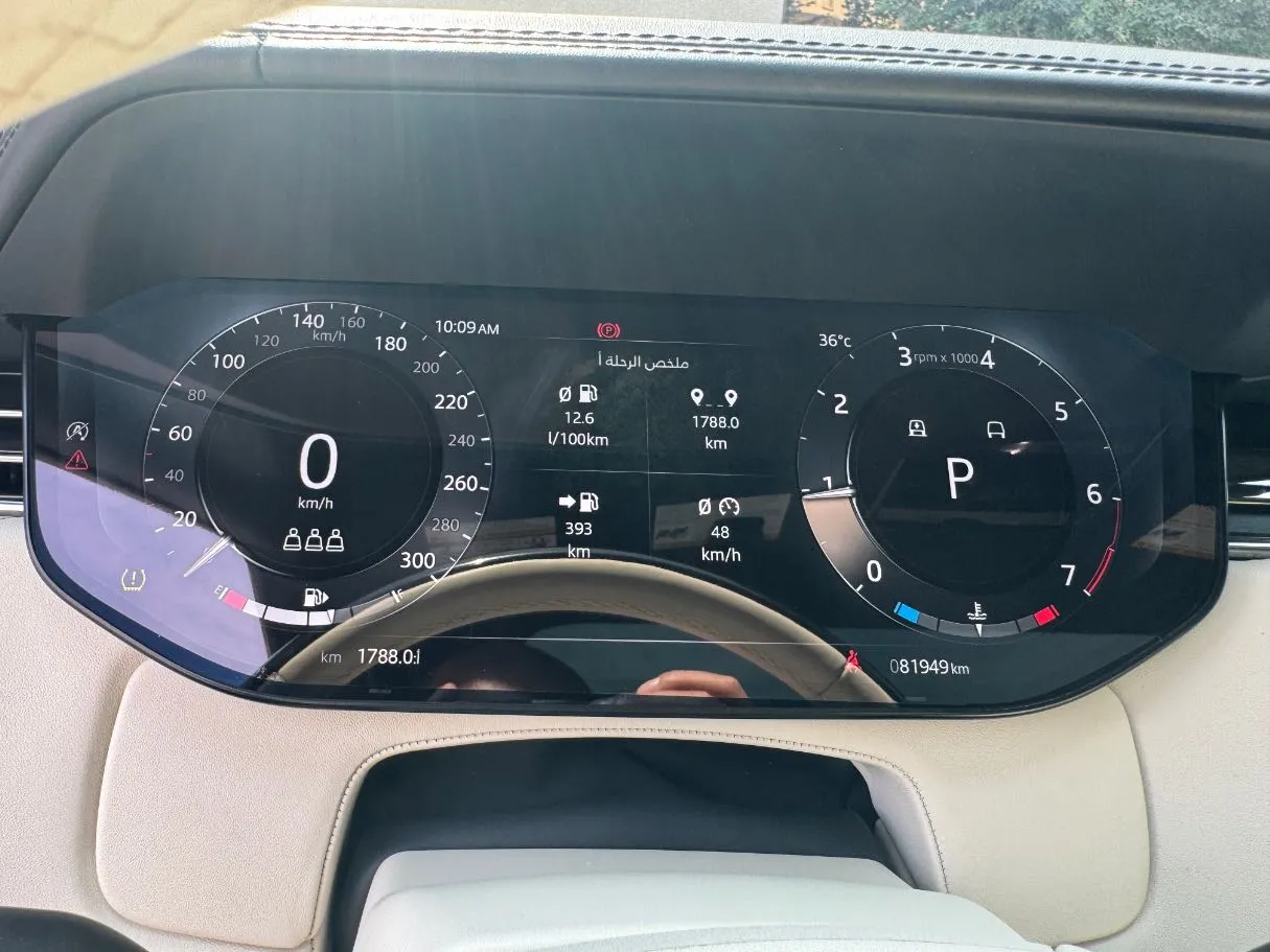 Car image 18