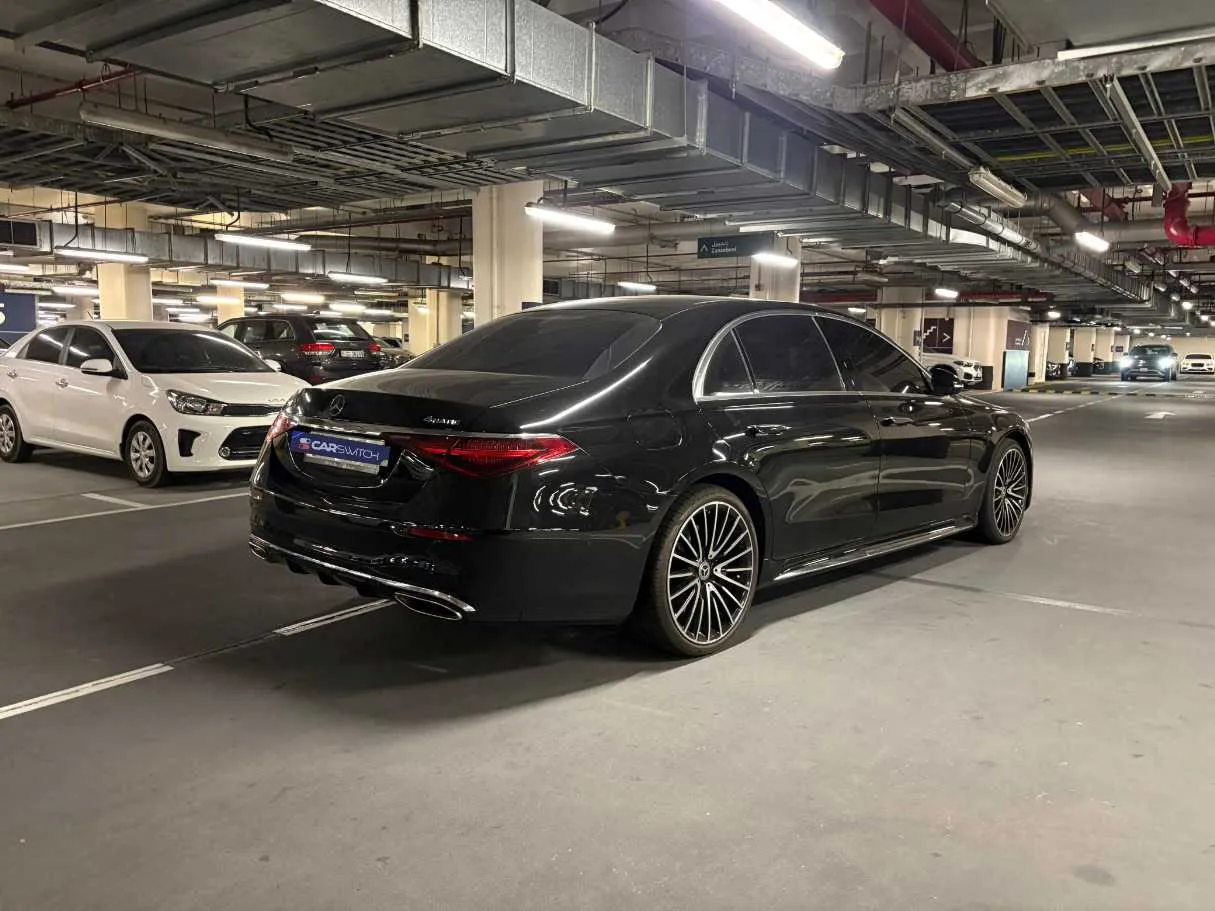 Car image 5