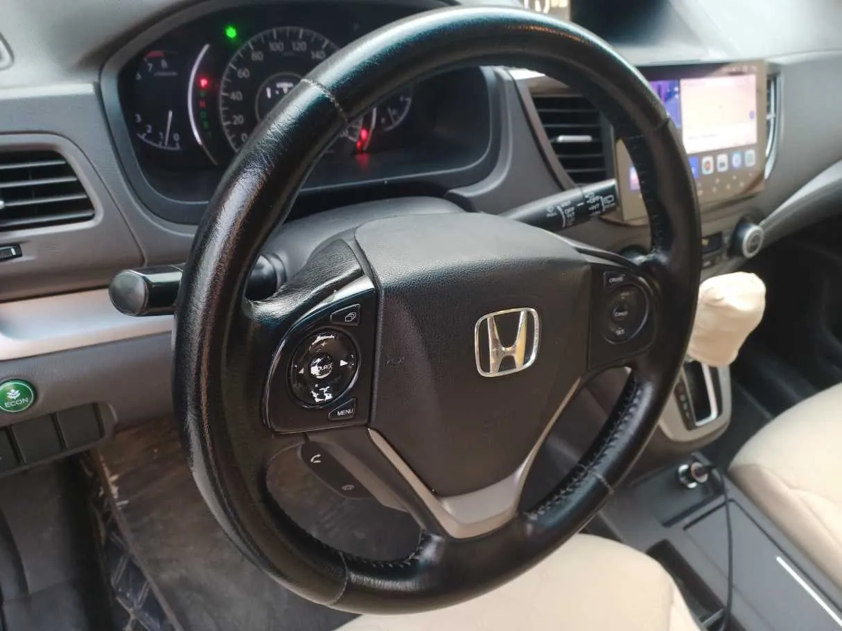Car image 17