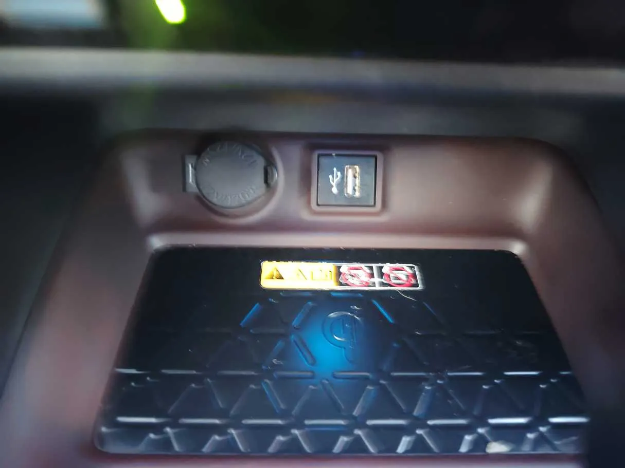 Car image 29