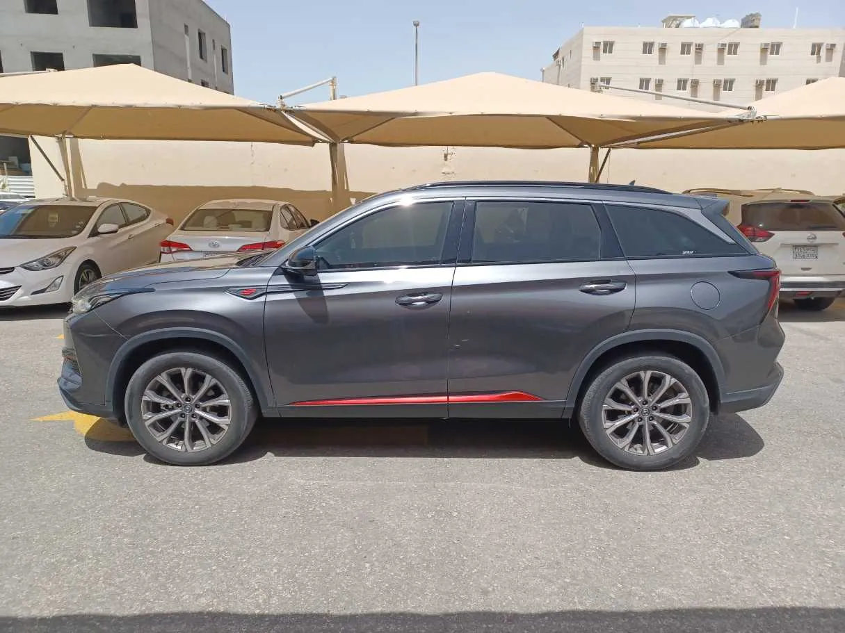 Car image 8