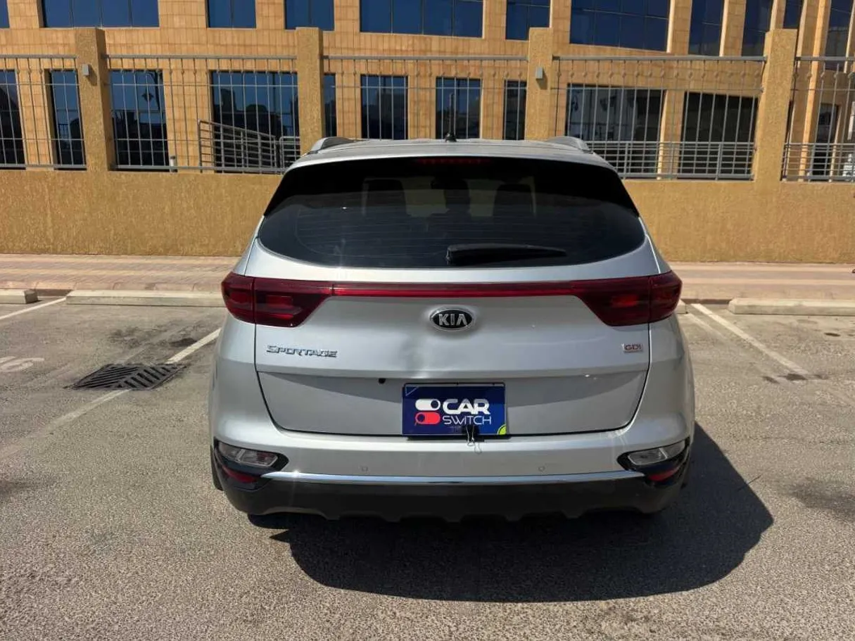 Car image 6