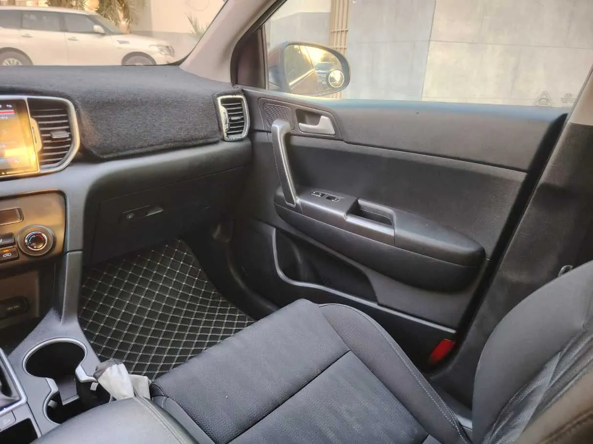 Car image 41